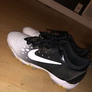 NIKE Cleats